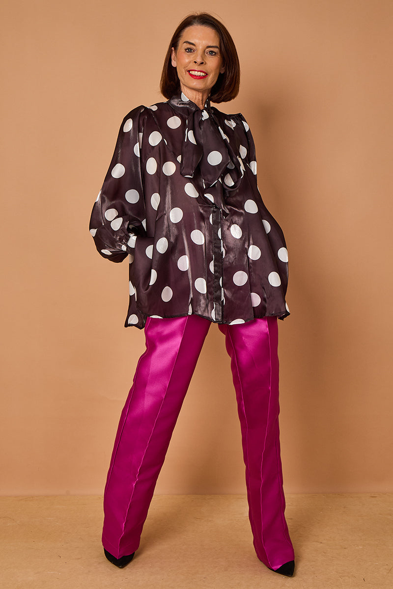 Lara shirt in black with white polka dots