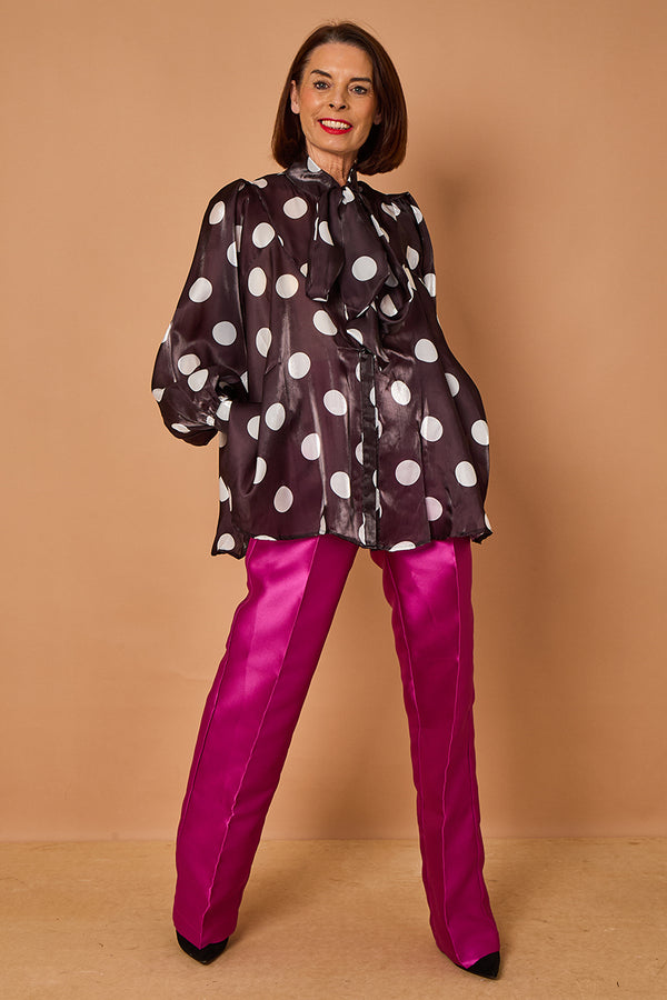 Lara shirt in black with white polka dots