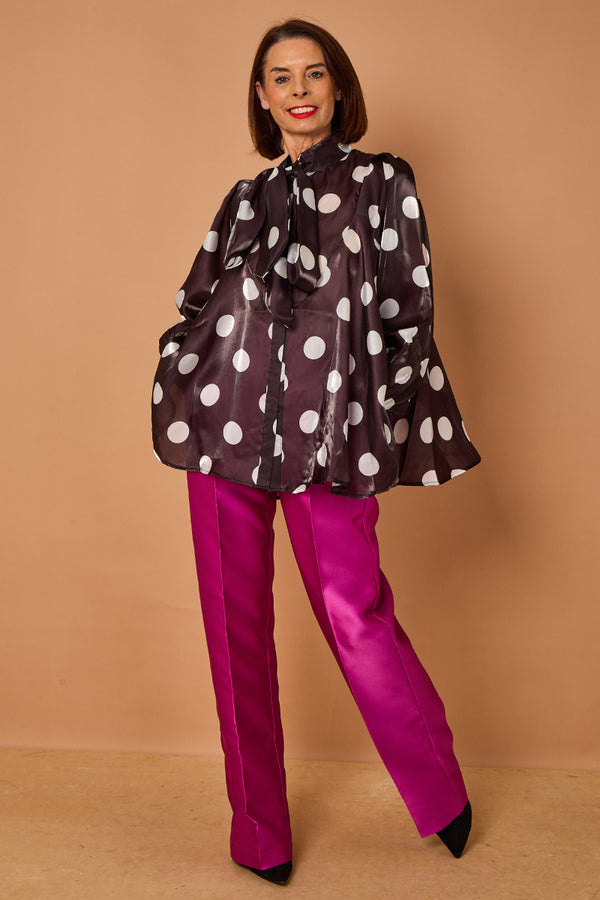 Lara shirt in black with white polka dots