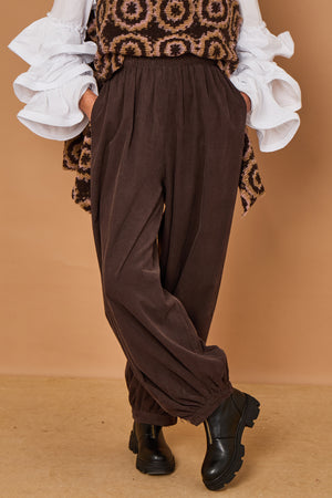 Sabrina pin cord trousers in chocolate