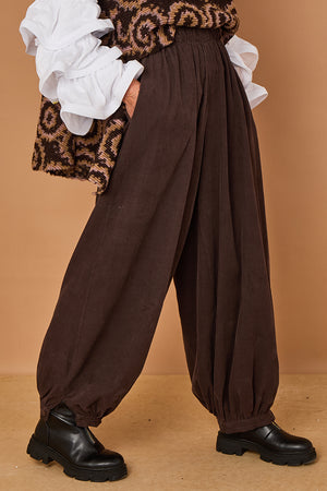 Sabrina pin cord trousers in chocolate
