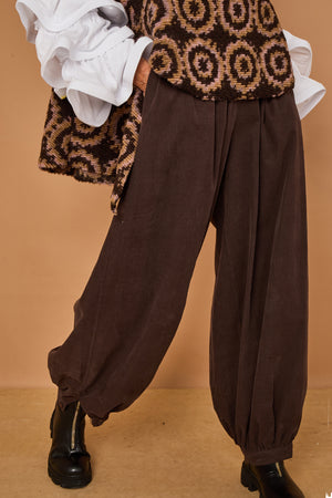 Sabrina pin cord trousers in chocolate