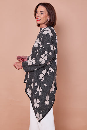 Lulabell waterfall top in black and beige