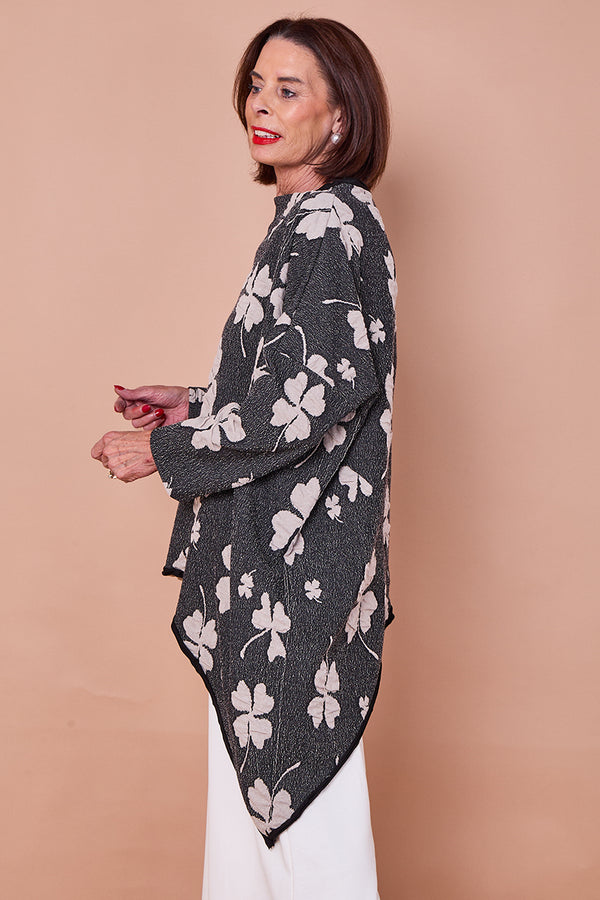Lulabell waterfall top in black and beige