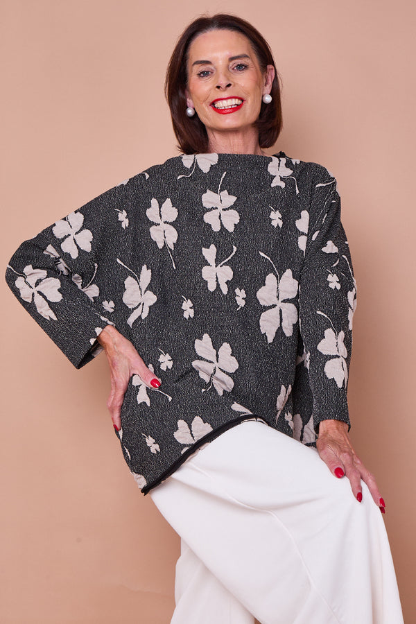 Lulabell waterfall top in black and beige