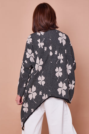 Lulabell waterfall top in black and beige