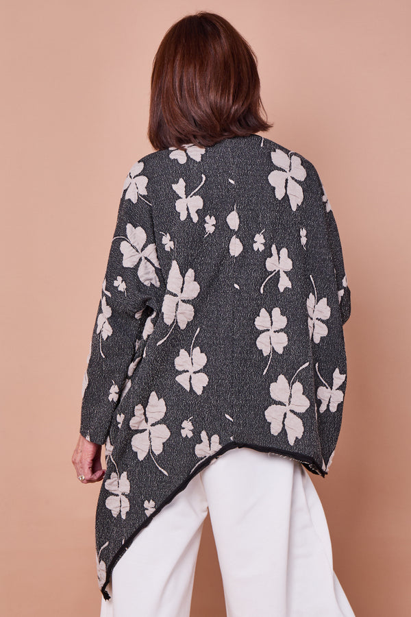 Lulabell waterfall top in black and beige