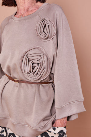 Dora oplay flower top in mocha