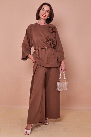 Dora oplay flower top in chocolate