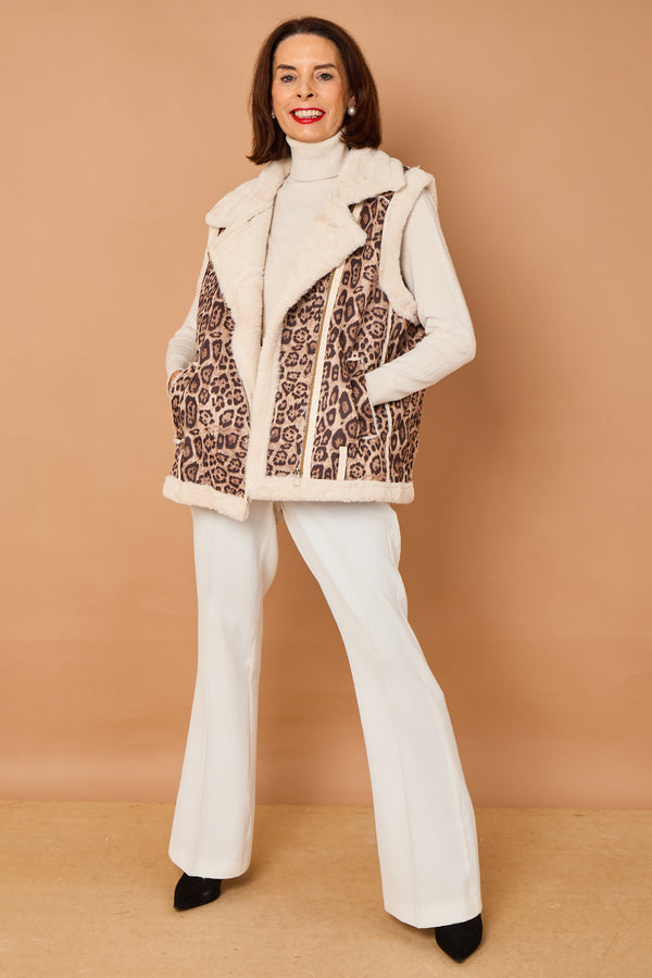 Jena gilet in leopard print