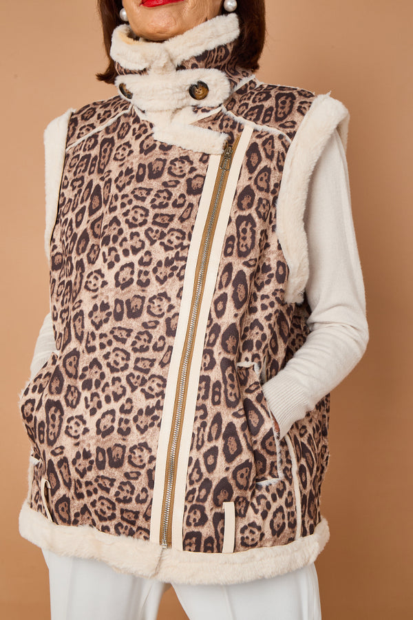 Jena gilet in leopard print