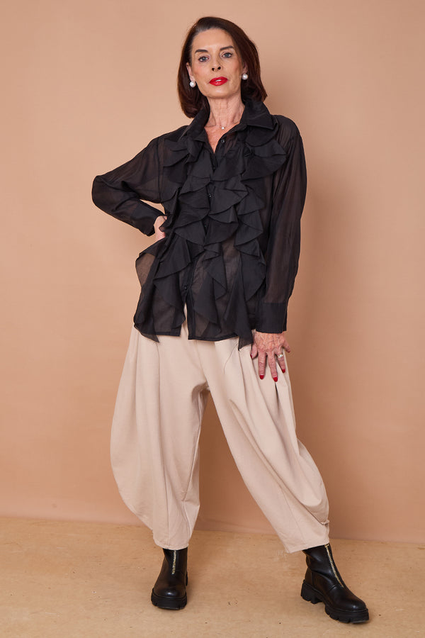Coco ruffle shirt in black