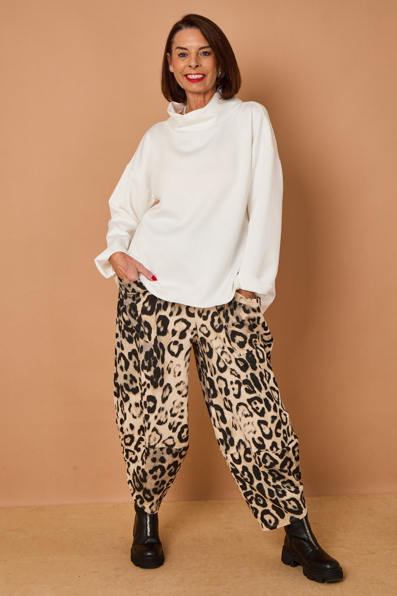 Catilina Top in winter white pre /order delevery date 30th october