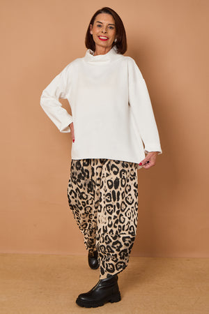 Catilina Top in winter white pre /order delevery date 30th october