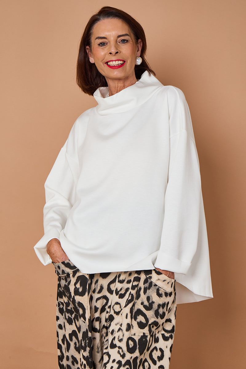 Catilina Top in winter white pre /order delevery date 30th october