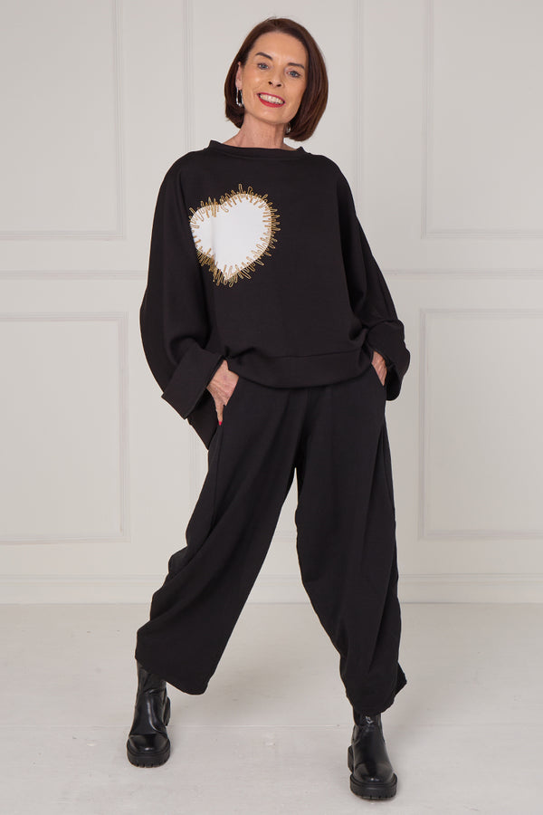 White heart top in Black