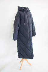 Loraya Hooded Puffer Coat with Quilted Design in Navy