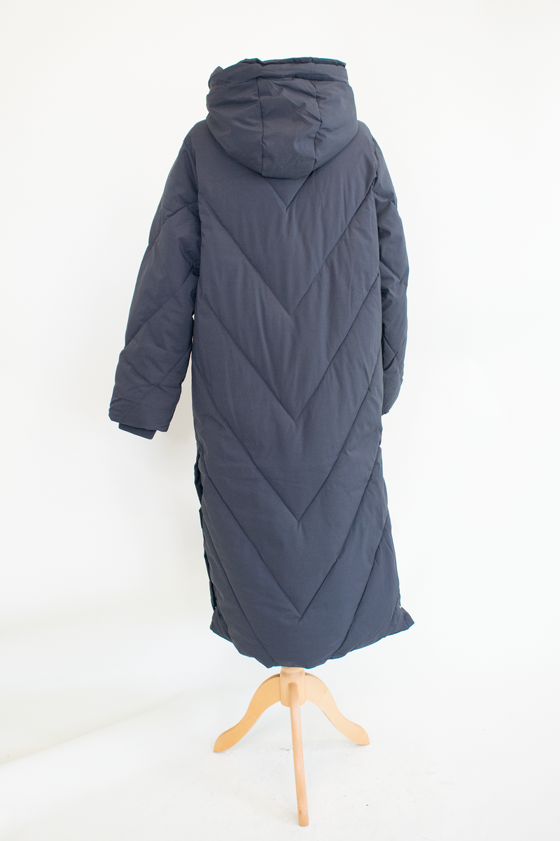 Loraya Hooded Puffer Coat with Quilted Design in Navy