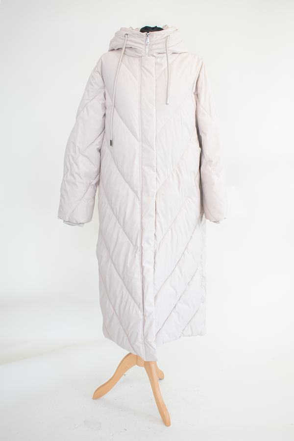Loraya Hooded Puffer Coat with Quilted Design in Cream