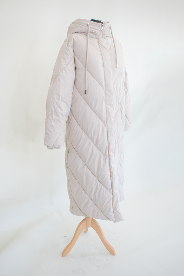 Loraya Hooded Puffer Coat with Quilted Design in Cream