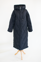 Loraya Hooded Puffer Coat with Quilted Design in Black