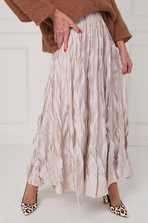 CHLOE CRINKLE SKIRT IN beige