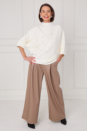 Dorothy knitwear in ecru