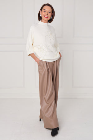 Dorothy knitwear in ecru