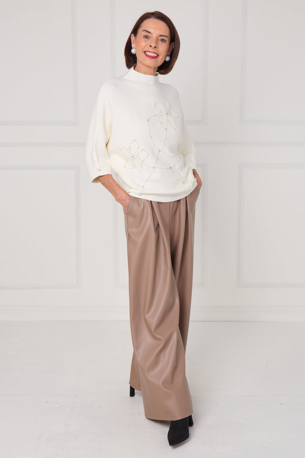 Dorothy knitwear in ecru