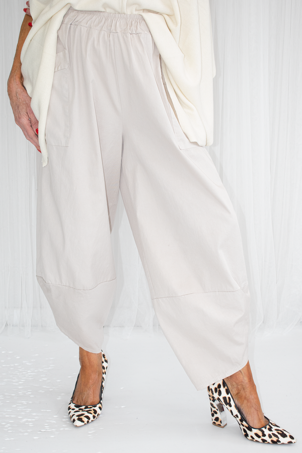 Kennedy Cotton Cocoon Trouser in cream