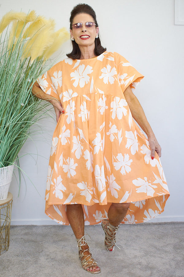 Phillie-Daisy Dress in Peachy Orange