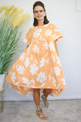 Phillie-Daisy Dress in Peachy Orange
