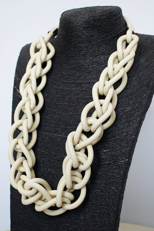Lagenlook Knotted Chain Necklace in Cream
