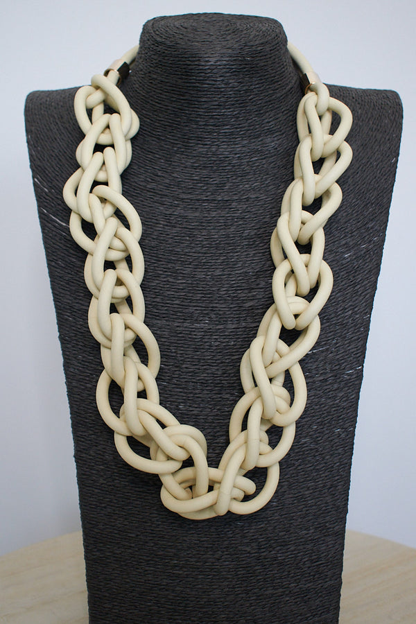 Lagenlook Knotted Chain Necklace in Cream