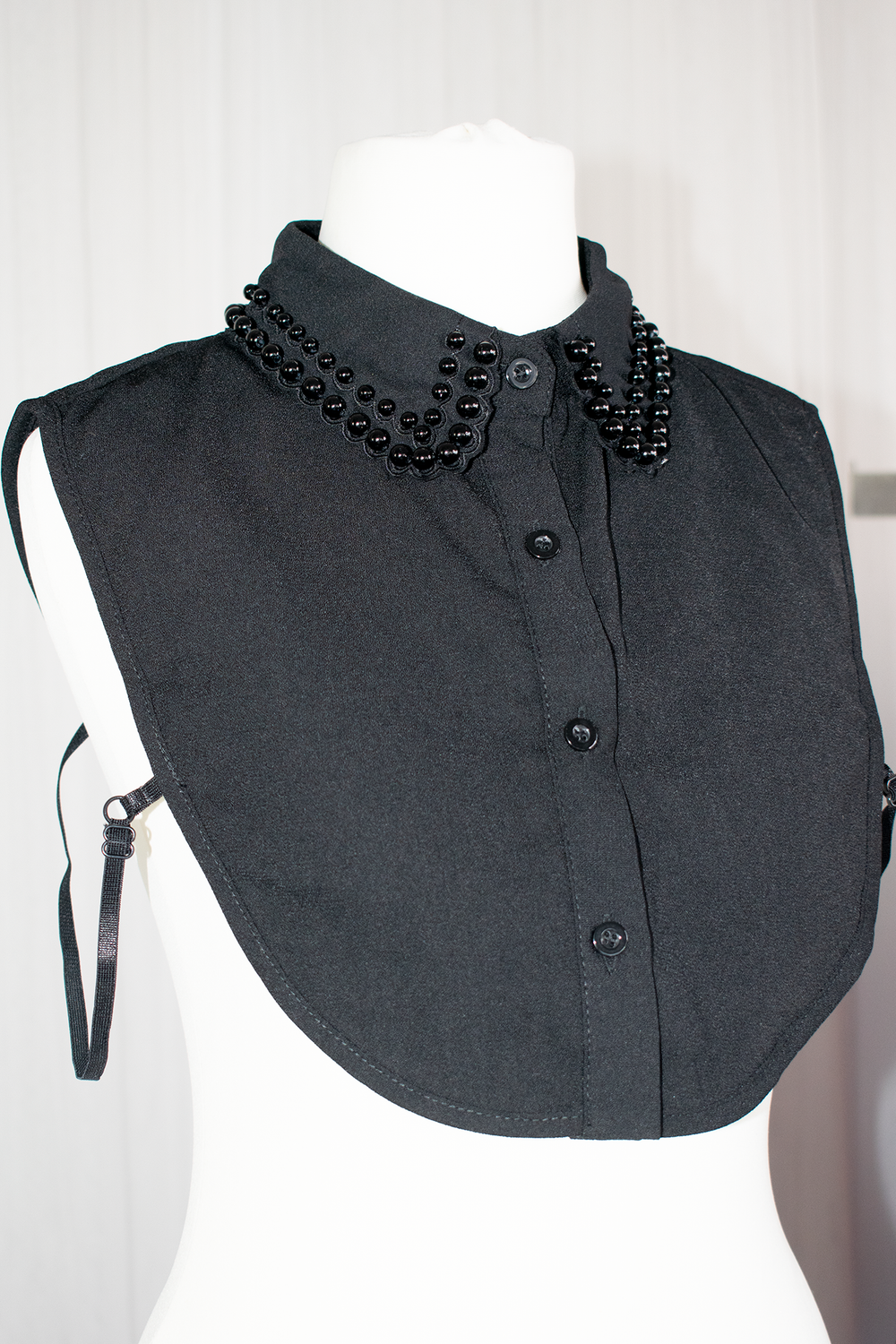 Macy Mock Collar in Black Pearl
