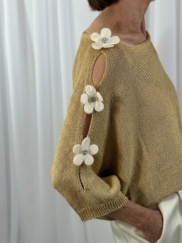 Ellis knitwear in gold