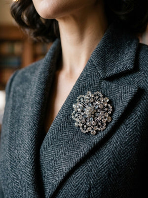 New York brooch in silver