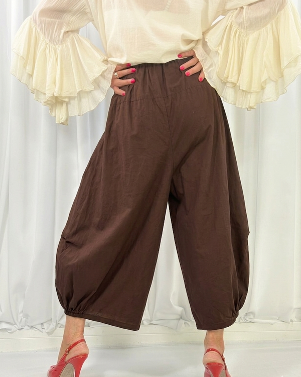 felicity balloon shape trouser in chocolate