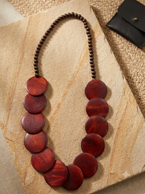 pablo necklace in chestnut