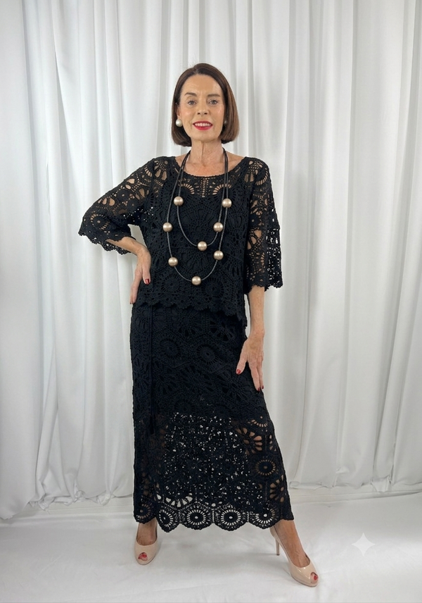 Roberto Crochet suit in black
