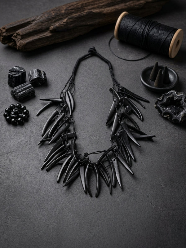 Edvina necklace in black