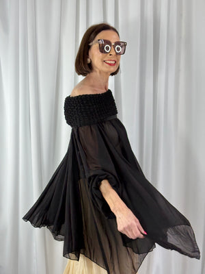 Cannes waterfall top in black