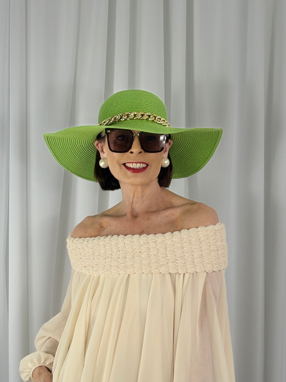 Cassy hat in Green with gold Chain - Bond Street Store