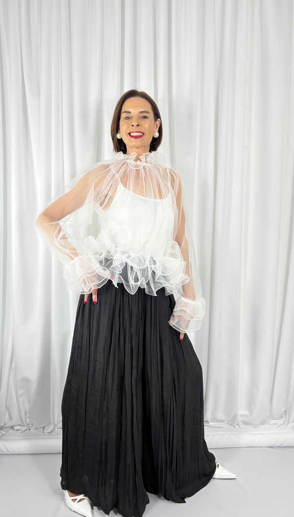 Julitte Top in white - Bond Street Store