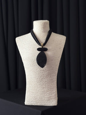Anny Necklace in Black