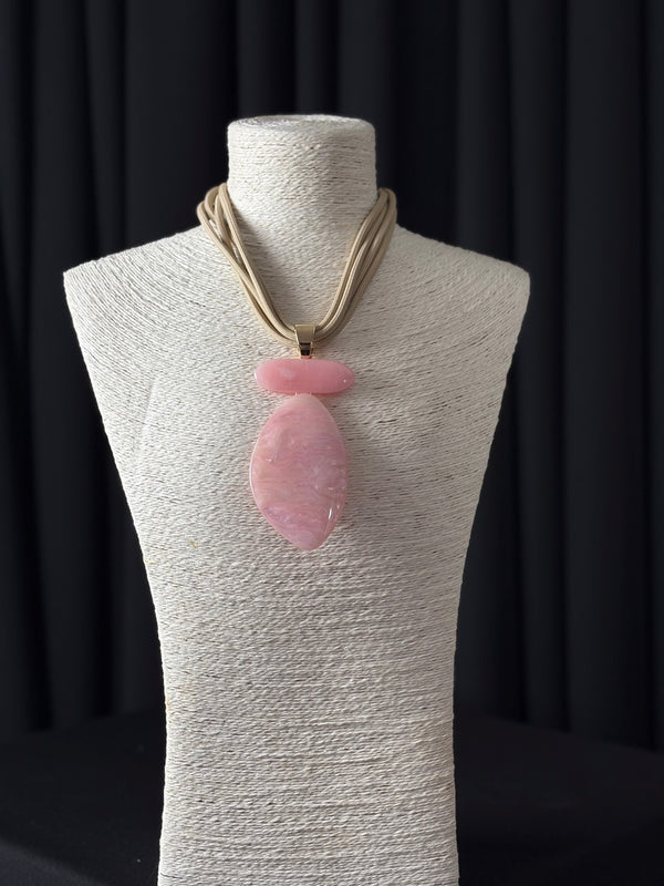 Anny Necklace in pink