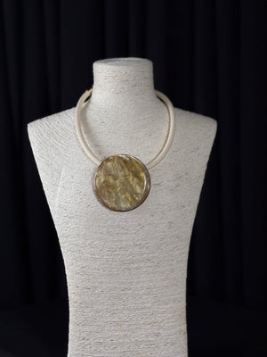 Maybel Necklace in golden