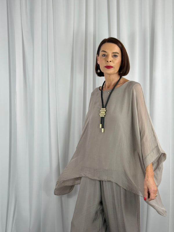 Dune Silky waterfall top in mocha