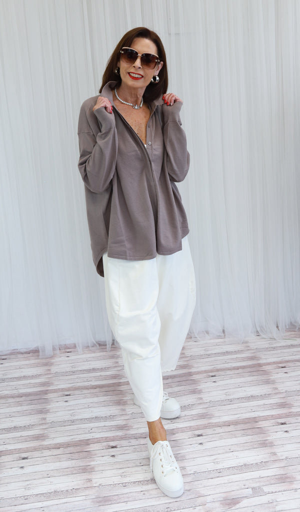 OLIVIA BUTTON - FRONT - KNIT JUMPER - MOCHA wf1522