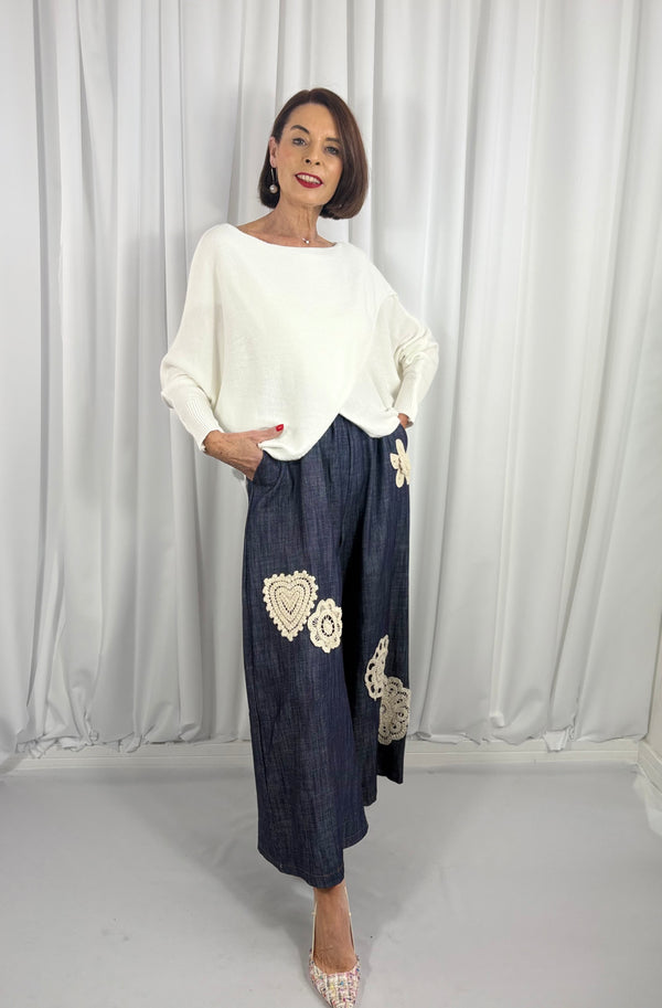 Tara fine crossover knitwear in white